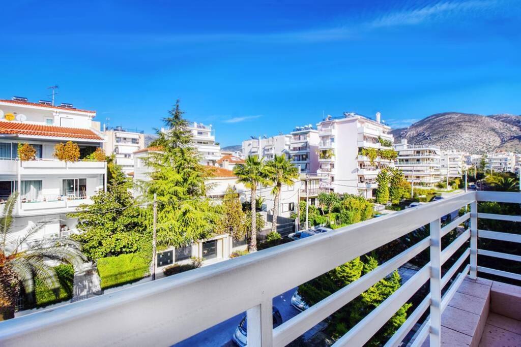אתונה Spacious Apartment In Glyfada Close To The Sea מראה חיצוני תמונה
