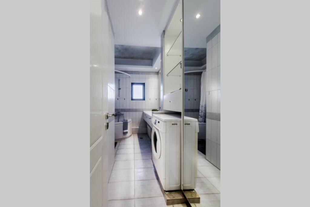 אתונה Spacious Apartment In Glyfada Close To The Sea מראה חיצוני תמונה